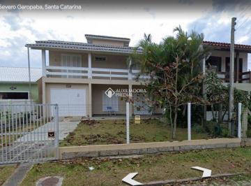 384872_ii07f604nu3p90x2_38487263221e3783dea.jpg · CASA NO CENTRO DE GAROPABA 2 QUADRAS DA PRAIA - COM MATRÍCULA