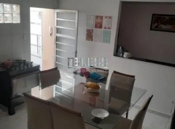 Foto 01 · Casa à venda em Jundiaí-SP, Jardim Pacaembu: 3 quartos, 1 suíte, 1 sala, 2 banheiros, 2 vagas de gar