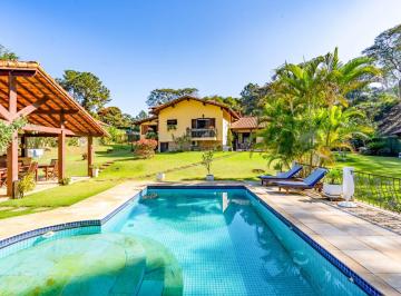 Casa · 6 Quartos · 4 Vagas · Casa com 6 quartos no Cuiabá, Petrópolis.