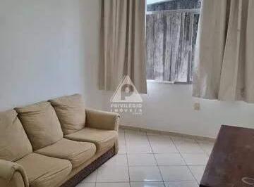 Apartamento · 69m² · 2 Quartos · 1 Vaga · Apartamento 2 quartos com dependência completa e vaga de garagem com 69 m² no Maracanã