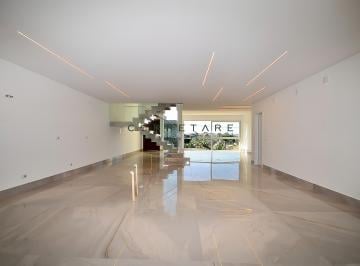Casa de 3 quartos, Curitiba · Casa com 3 suítes, 6 vagas, 350m² úteis em Condomínio no Santa Cândida