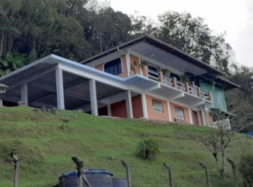 Rural · 400m² · 11 Quartos · 1 Vaga · Sítio RIO DOS CEDROS - SC
