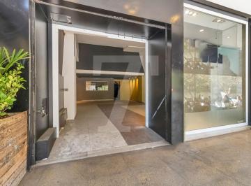 Comercial · 147m² · Loja com 147m2 localizada no Jardim Paulista