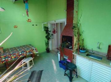 Casa · 95m² · 3 Quartos · 1 Vaga · Sobrado Triplex em Aviação - Praia Grande  Apenas 100mts da praia!