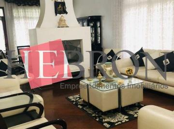 Casa · 360m² · 4 Quartos · 5 Vagas · Casa para venda em Guarulhos!
