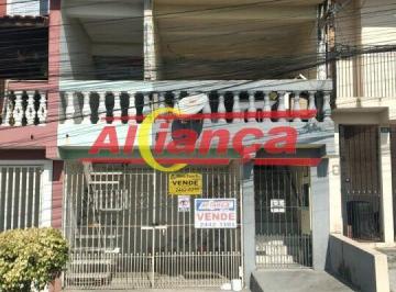 Casa · 370m² · 4 Quartos · 1 Vaga · Lindo Sobrado no Bairro São Manoel facil acesso a rodovia presidente dutra e comercios .