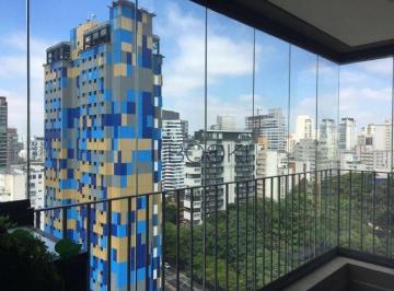 Varanda · Flat em andar alto disponível na Melo Alves.