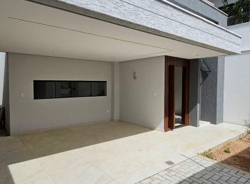 Casa · 108m² · 3 Quartos · 2 Vagas · Casa Térrea Com Acabamento Premium e Fachada Moderna - Bairro São José, Crato/CE