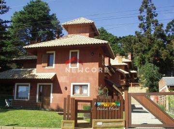 Casa · 167m² · 3 Quartos · 2 Vagas · Casa em Rua da Ladeira - LAGO NEGRO - Gramado/RS