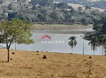 Rural · 285m² · 4 Quartos · 2 Vagas · Chácara em condomínio em  Rua José Benetolo - Centro - Varginha/MG