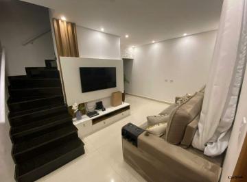 Casa · 106m² · 3 Quartos · 2 Vagas · Sobrado próximo ao metrô Vila Matilde