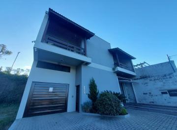 Casa · 298m² · 3 Quartos · 2 Vagas · Casa à venda em Ana Rech, Caxias do Sul - Mobiliada e equipada