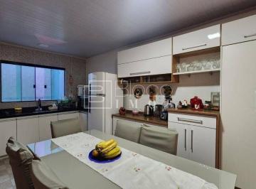 Casa · 100m² · 4 Quartos · 2 Vagas · Casa Espaçosa com 4 Quartos sendo 2 Suítes no Recanto das Emas Q 604  Não aceita financiamento KS