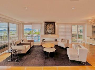008 · Apartamento de Luxo à Beira-Mar em Florianópolis