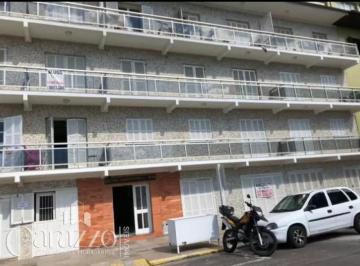 Casa · 50m² · 3 Quartos · Apartamento 03 dormitórios
