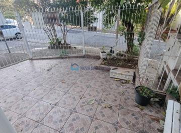 Casa · 150m² · 4 Quartos · 1 Vaga · Sobrado para reforma geral, cômodos grandes,4 Dts,2 salas, Edícula, 2vagas ! Vai a pé Metrô Ana Rosa