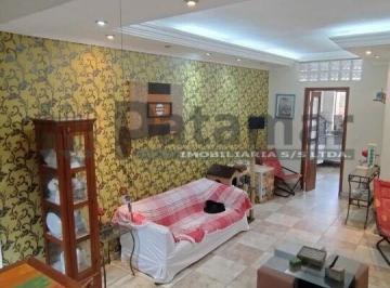 Casa · 400m² · 4 Quartos · 2 Vagas · Sobrado de 4 Quartos Reformado com Quintal no Instituto de Previdência