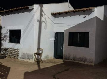 Casa · 120m² · 2 Quartos · 2 Vagas · Casa em Pedra Preta com interna impecável!