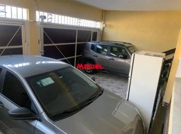 Casa · 409m² · 6 Quartos · 3 Vagas · SOBRADO EM FRENTE AO SHOPING CENTERVALE, OTIMA LOCALIZAÇÃO, GRANDE POTENCIAL PARA COMERCIO, POSSUI Q