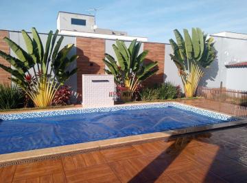 Casa · 300m² · 4 Quartos · 2 Vagas · Sobrado à venda, 300 m² por R$ 1.200.000,00 - Vida Nova - Uberlândia/MG