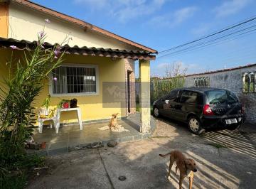 Foto 01 · Casa à venda em Itanhaém-SP, bairro Grandesp: 2 quartos, 1 suíte, 1 banheiro, 68 m² de área. Venha c