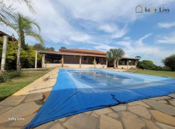 2e451a20613aec46a657eb93b549cc8ca02d05aa · Bela chácara em condominio fechado, com escritura registrada, área gourmet pomar confira!