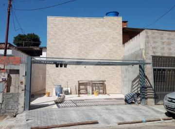 Casa · 193m² · 6 Quartos · 3 Vagas · Condominio com 3 Sobrados Imóvel aconchegante para investimento