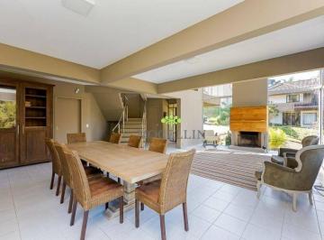 0d6b7d6fd52d550dc9cf7d59bc4b55a475668da0 · Casa à Venda ou Locação Campo Comprido, Curitiba com 3 Quartos, 270 m²