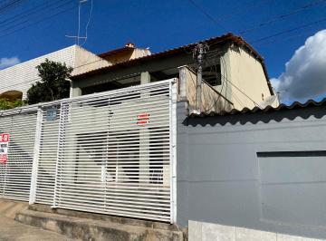 Casa de 3 quartos, Riacho Fundo · LINDA CASA 03 QUARTOS SENDO 02 SUÍTES COM ARMÁRIOS LINDA CASA !!