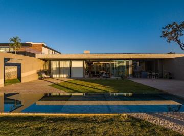 Casa de 4 quartos, Brasília · SMDB 13-   ACEITA APARTAMENTO