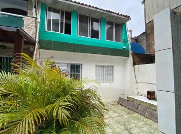 Casa de 3 quartos, Salvador · Casa tipo village duplex 3,4 sendo uma suíte, com ponto comercial!