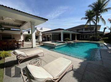 Piscina e jardim · Imoveis - na Barra da Tijuca
