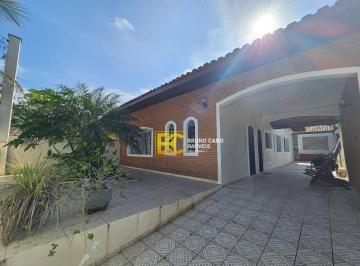 27f3a2d7100dd6d17c7f0bfd7ab62af95935baf9 · Casa Térrea com 3 Dormitórios, Edícula e Área de Lazer