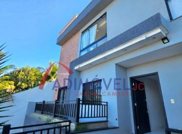 Foto 01 · Casa Duplex em Jacaraipe! Com 3 Quartos, 2 Suítes, 8 Vagas, 230m².