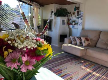 Apartamento de 1 quarto, Porto Alegre · Belo apartamento com lareira e churrasqueira, no Cristal.