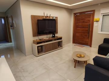 Casa de 3 quartos, Vicente Pires · CAS, 03 qtos sendo 2 suítes, churrasqueira, laje, escriturada, act financiamento/fgts
