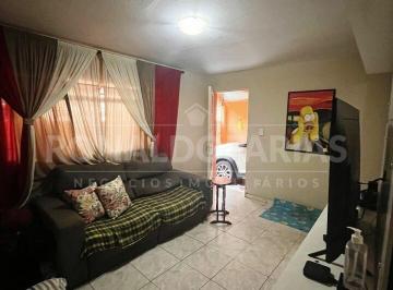 Casa · 100m² · 3 Quartos · 2 Vagas · Sobrado a Venda com  3 Dormitórios 60 m²  e 2 Vagas no Grajaú BNH