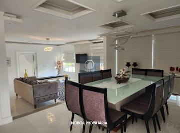 Casa · 498m² · 4 Quartos · 4 Vagas · Linda casa em condomínio de Alto padrão à Venda em Várzea, Teresópolis/RJ.