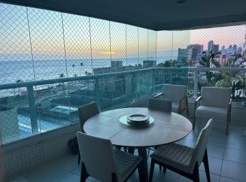 Foto 01 · Ondina, 120m², alto padrão, climatizado, varanda gourmet, vista mar, fino acamanto, decorado, 2 suít