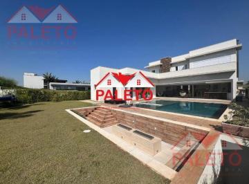 Casa · 530m² · 6 Quartos · 2 Vagas · Casa de luxo alto padrão com 6 suítes a venda no Residencial Fazenda Alvorada na cidade de Porto Fel