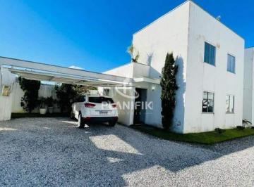 Casa · 108m² · 2 Quartos · 2 Vagas · EXCELENTE CASA DE 2 QUARTOS (SENDO UMA SUÍTE) EM CONDOMINIO FECHADO 