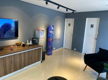Comercial · 470m² · 30 Vagas · Loja comercial de automóveis na Penha.