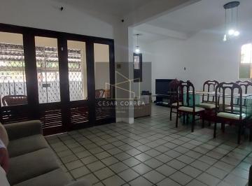 Casa de 4 quartos, Recife · Casa 180m2, 4 quartos (3 suites), nascente, ventilada, a venda no Prado