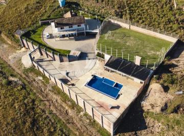 Casa · 167m² · 5 Vagas · CASA - SALTO