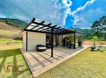 6fb8bd03bdfdd21fae3cc8b8cf1cef7f761be5f2 · Casa com 2 dormitórios à venda, 92 m² por R$ 590.000,00 - Serra do Capim - Teresópolis/RJ