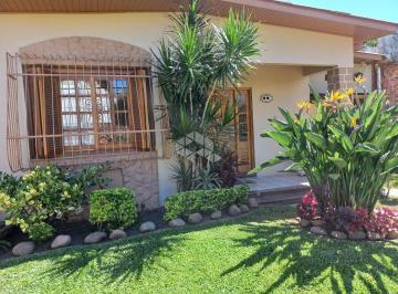 235545_i8UxG6Gu242214V456_23554562716ee772352.jpg · Casa com 4 dormitorios na Zona Sul.