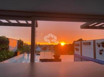 279538_iD28TLB_2795386410a74f2ddf0.jpg · CASA COM 4 SUÍTES, PISCINA COM BORDA INFINITA E VISTA PARA O GUAÍBA, NO BAIRRO IPANEMA, ZONA SUL DE 