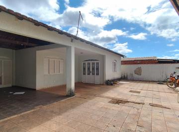 Casa de 4 quartos, Riacho Fundo · Vendo casa no CAUB I com lote de 1.050 M²