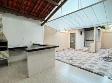 Casa · 201m² · 3 Quartos · 5 Vagas · Casa com 3 quartos à venda no Bairro Jardim Patrícia - Uberlândia/MG
