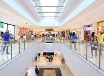 Comercial , Brasília · Shopping a 70km de distância de Brasília